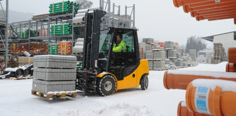Холод работе не помеха: безопасность рабочей зоны в осенне-зимний период