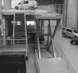 Movement of cargo on height, ergonomics of work with cargo