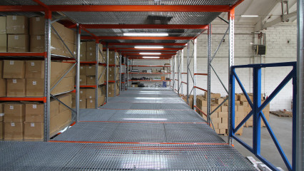 +1 показовий проект: встановлено 3-х поверхові стелажі (мезонін)
                          SSK
                      