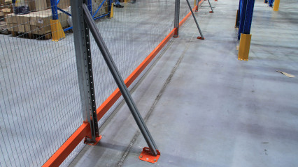 Сітчасті огорожі – відмінний спосіб розмежувати складські площі фото №4 Сітчасті огорожі – відмінний спосіб розмежувати складські площі
                          в Україні