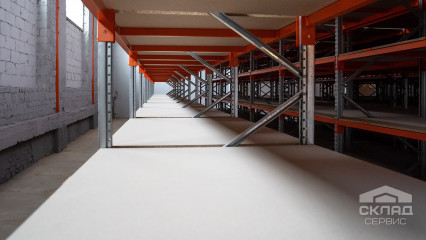 Классический мезонин + сетчатое ограждение = эффективное управление внутренней складской логистикой
                      