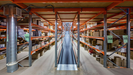 Трехэтажный мезонин для склада Импорт Офис
                          в Украине
                      