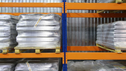 Паллетные стеллажи для крупногабаритных и тяжелых грузов
                          в Украине
                      