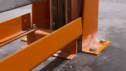 Въездные стеллажи на производстве соков. Холодильные камеры
                          в интернет-магазине
                      