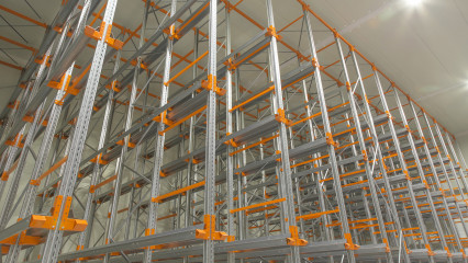 Въездные стеллажи на производстве соков. Холодильные камеры
                          фото
                      