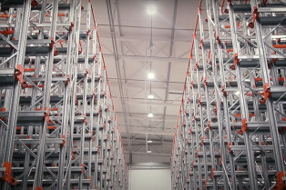 В'їзні стелажі - збільшуємо корисну площу складу до 80%