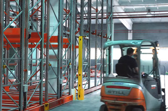 Mobile racking system: features and advantages