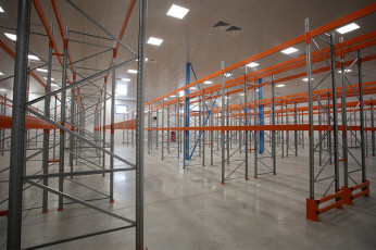 Встановлення фронтальних стелажів для Лекхім Обухів