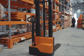 Техніка від Sklad Service: штабелер економічний ECELST1.2-3