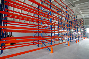 Зберігання добряче навантажених палет нестандартного розміру