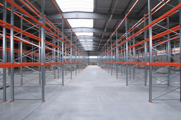 Палетні стелажі – просто і ефективно